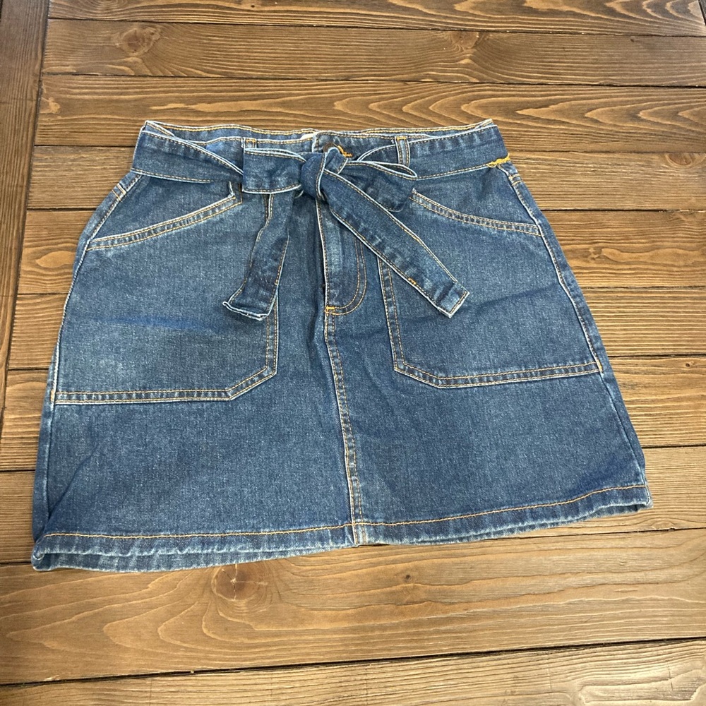 Forever21 denim skirt